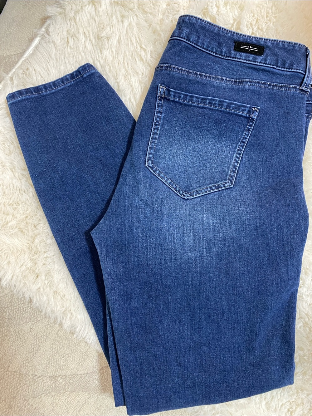 Liverpool Women’s Skinny Jeans in Dark Blue Wash